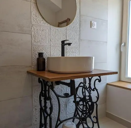 La Vincella De Charme , Proche D'angouleme, 3 Holiday home