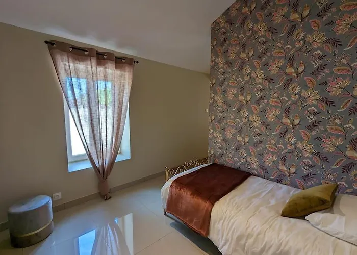 La Vincella De Charme , Proche D'angouleme, 3 Holiday home *