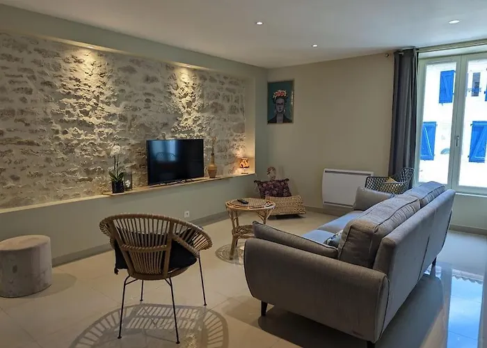 La Vincella De Charme , Proche D'angouleme, 3 *